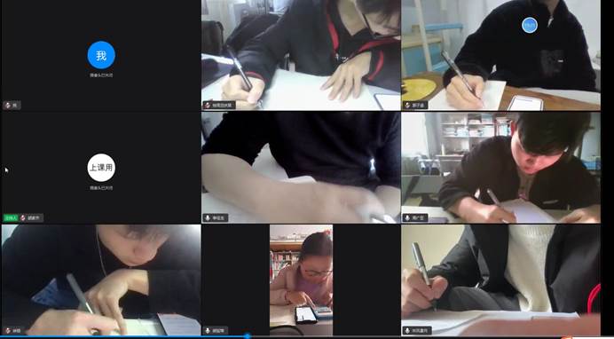 人不同表情的照片 描述已自动生成